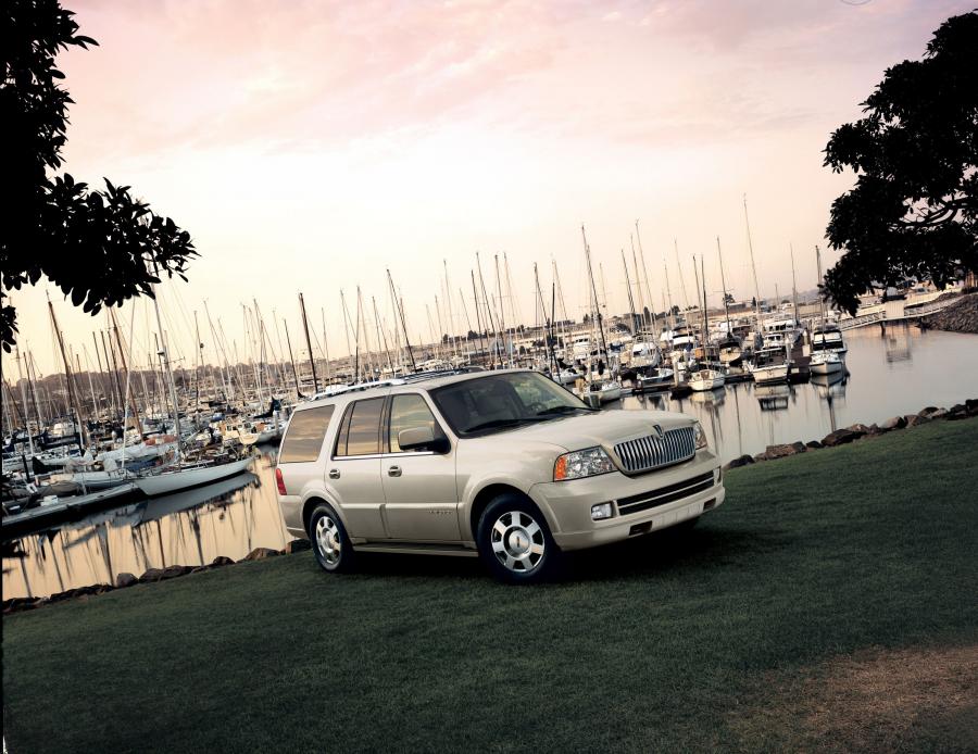 Lincoln Navigator Ultimate 2006 года  (фото 20 из 41)